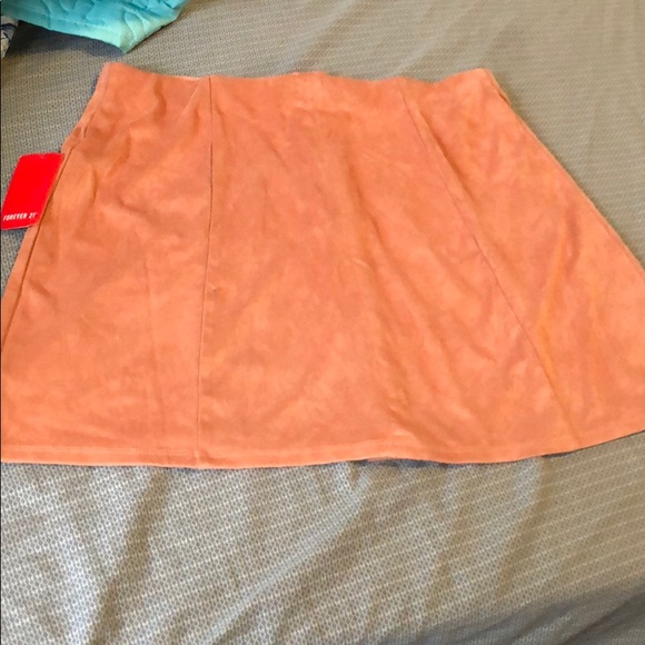 Mini skirt - Picture 3 of 3